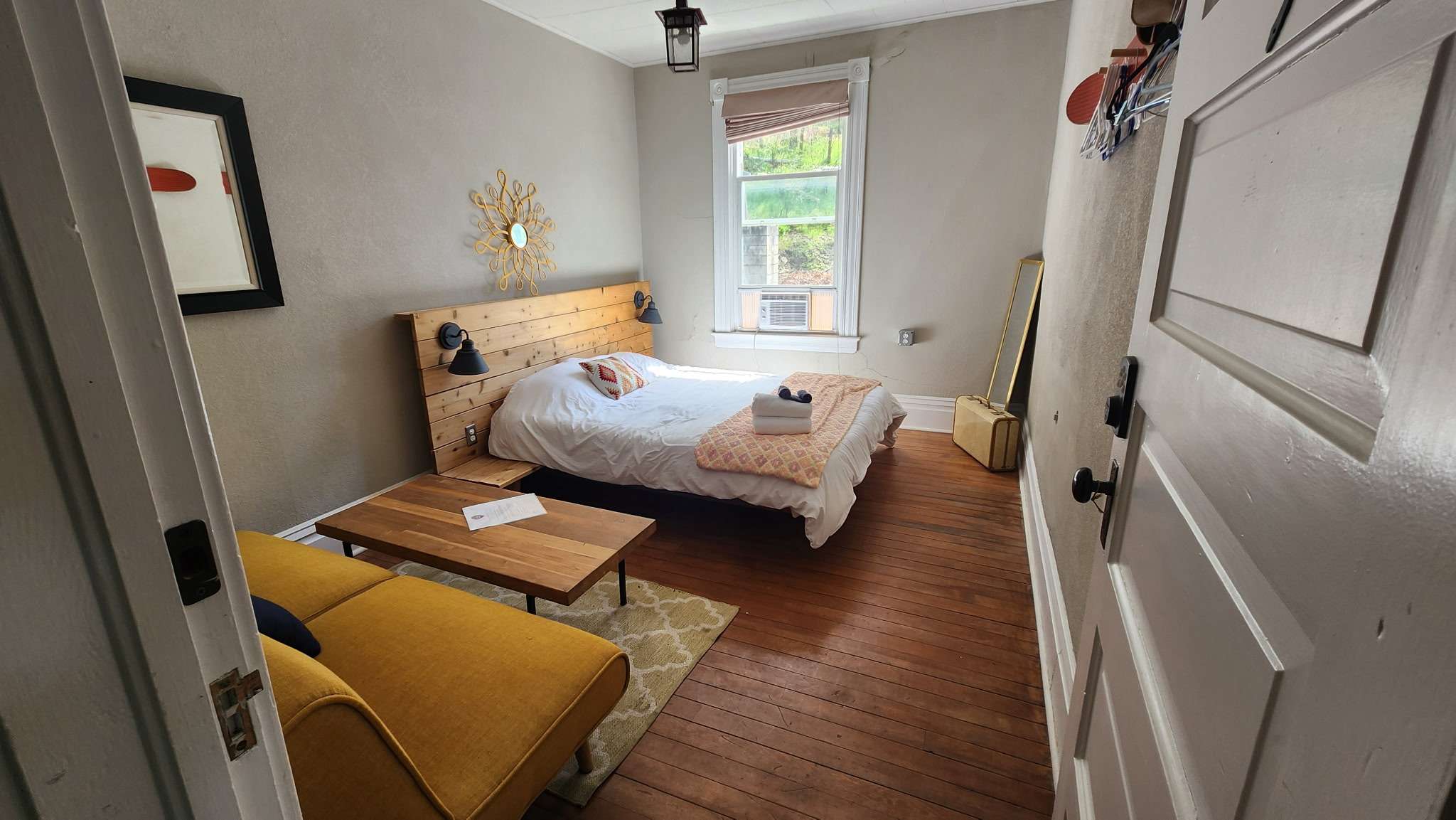 In-house room photo 1